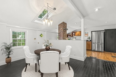 992 Chestnut St, Newton Upper Falls, MA 02464 - photo 3