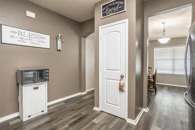 417 Glenwood St, Gainesville, TX 76240 - photo 7