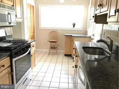 312 Branch Cir SE, Vienna, VA 22180 - photo 2