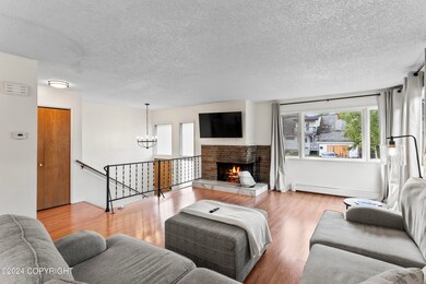 1427 Living rm