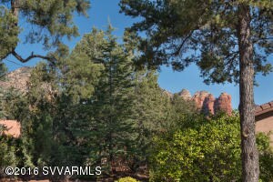 Red Rock Views From Yard
