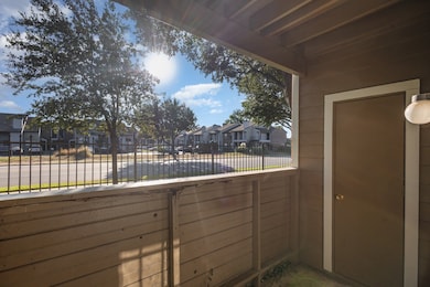 3607 W Northgate Dr unit 113L, Irving, TX 75062 - photo 2