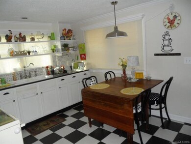 Spacious Kitchen