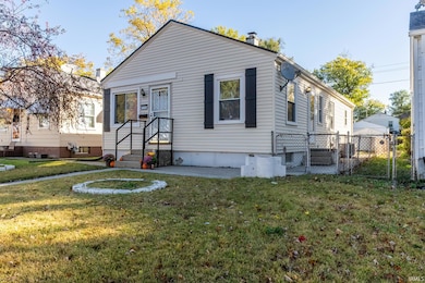 2049 Phenie St, Fort Wayne, IN 46802 - photo 3