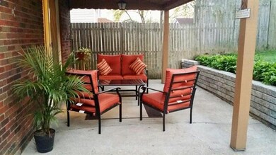 Back patio for entertaining family and friends!