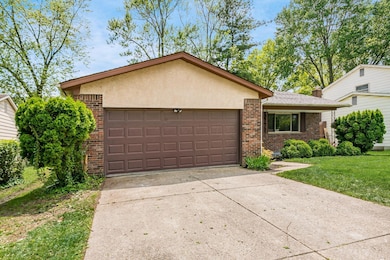 2033 Brittany Rd, Columbus, OH 43229 - photo 3