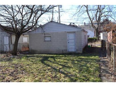 Garage/Parking