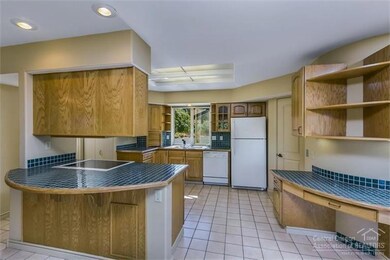 22014 Banff Dr, Bend, OR 97702 - photo 5