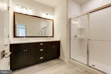 23276 Southdown Manor Terrace unit 106, Ashburn, VA 20148 - photo 6