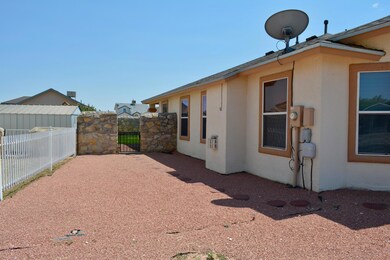 14316 Desert Sunset Dr, Horizon City, TX 79928 - photo 6