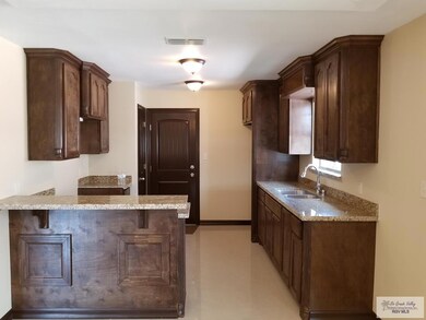 Kitchen LOOKS SIMILAR