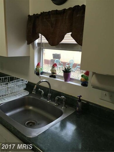 1502 Flanders Ln unit J, Harwood, MD 20776 - photo 5