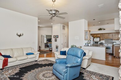 Living Room (3)