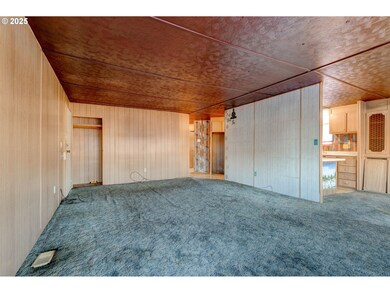 4424 SE Roethe Rd unit 16, Portland, OR 97267 - photo 6