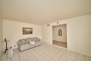 Living Room2