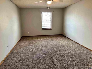 5641 SW Foxcroft Cir S unit 204, Topeka, KS 66614 - photo 6