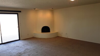6-Fireplace_140613