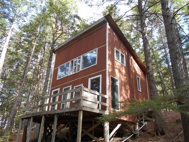 Huge deck facing the lake