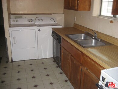 9607 S Evers Ave, Compton, CA 90222 - photo 4