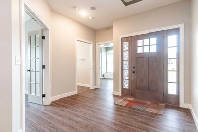 1306 Paul Revere wy, Troy-6