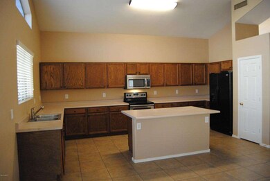 Spacious Center Island Kitchen