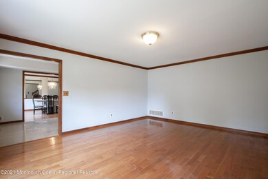 9 Kathy Ct, Holmdel, NJ 07733 - photo 6