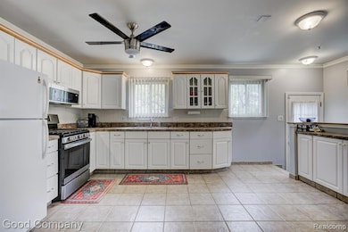 351 W Baker Ave, Clawson, MI 48017 - photo 6