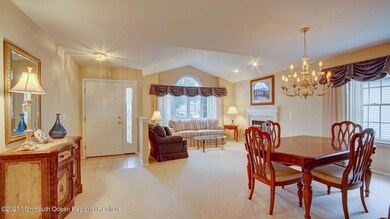 10 Cypress Point Living room