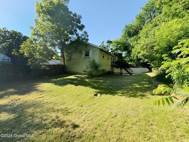 27 Moulds Ave, Rensselaer, NY 12144 - photo 3