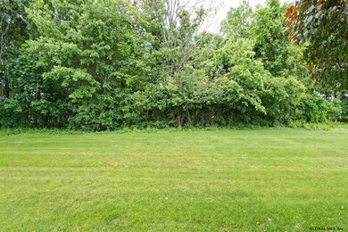 122 Hampton Place Blvd, Troy, NY 12180 - photo 5