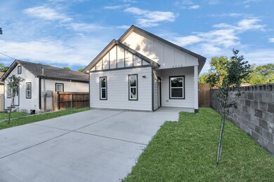 6212 De Priest St, Houston, TX 77091 - photo 3