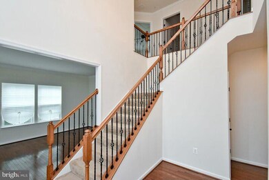 2215 Lake Forest Dr, Upper Marlboro, MD 20774 - photo 4