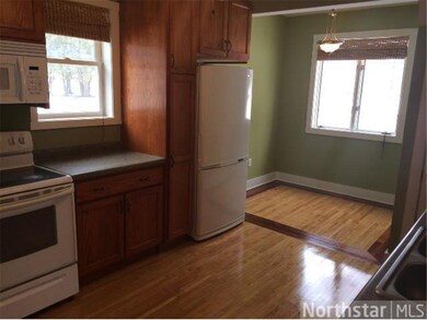 Gorgeous cabinets!