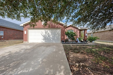 921 Dexter Dr, Leander, TX 78641 - photo 2