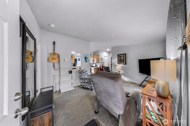 Cozy, bright and airy living room
