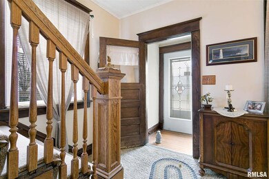 2150 W Pleasant St, Davenport, IA 52804 - photo 2