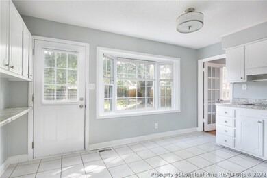 525 Lennox Dr, Fayetteville, NC 28303 - photo 6