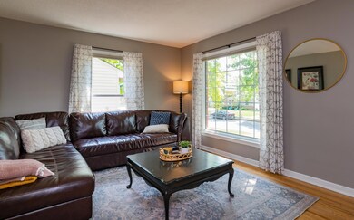 2805 Quebec Ave S-9592.jpg