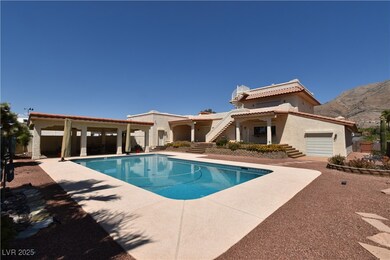 pool, backyard, 3 covered patios