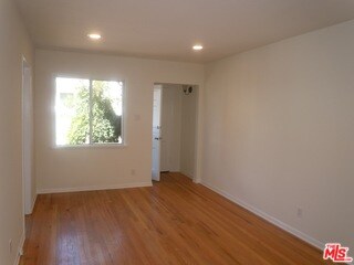 Rear unit Living Room