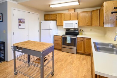 2236 SW 34th St, Redmond, OR 97756 - photo 6