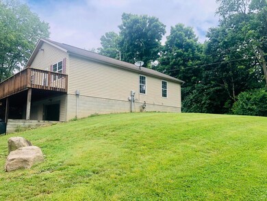 559 Edgewater Beach Blvd, Thornville, OH 43076 - photo 2