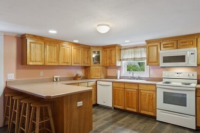 9 Pine St, Hudson, MA 01749 - photo 6