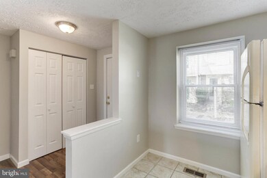 5996 Rowanberry Dr, Elkridge, MD 21075 - photo 5