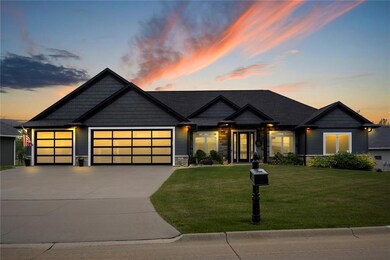 3005 Forrest Meadow Ln, Hiawatha, IA 52233 - photo 2