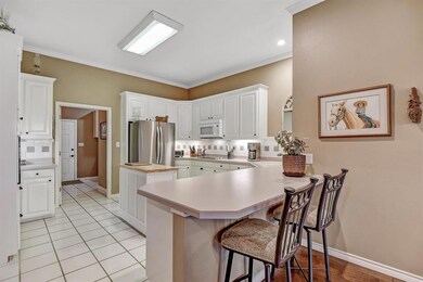 215 Cayuga Trail, Gainesville, TX 76240 - photo 5