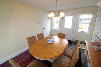 Dining2