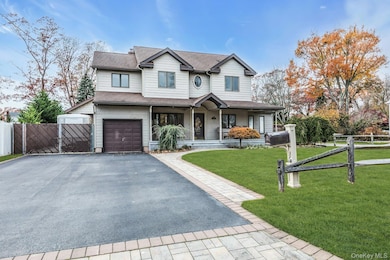 94 Pequot Ln, East Islip, NY 11730 - photo 2