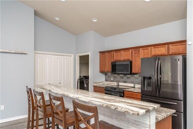 2612 Shadow Creek Ln, Des Moines, IA 50320 - photo 3