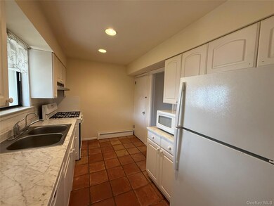 35 A S Norwood Rd unit A, Sands Point, NY 11050 - photo 5